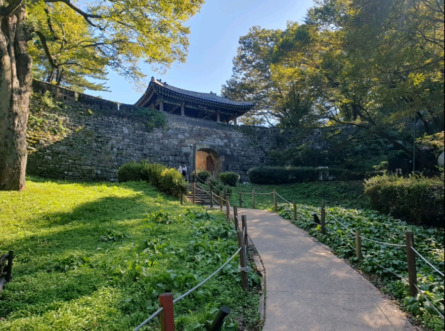 녹지과-성남 누비길-남한산성 남문(해발 370m 지점).jpg