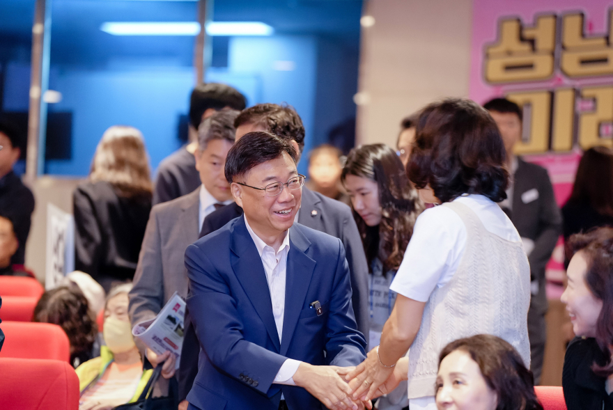 소통관-시민과 함께 하는 2025 소통라이브 현장 사진(1).jpg